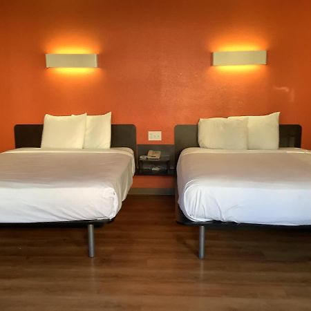 Carlsbad Village Inn מראה חיצוני תמונה