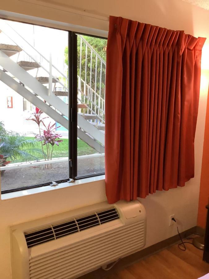 Carlsbad Village Inn מראה חיצוני תמונה