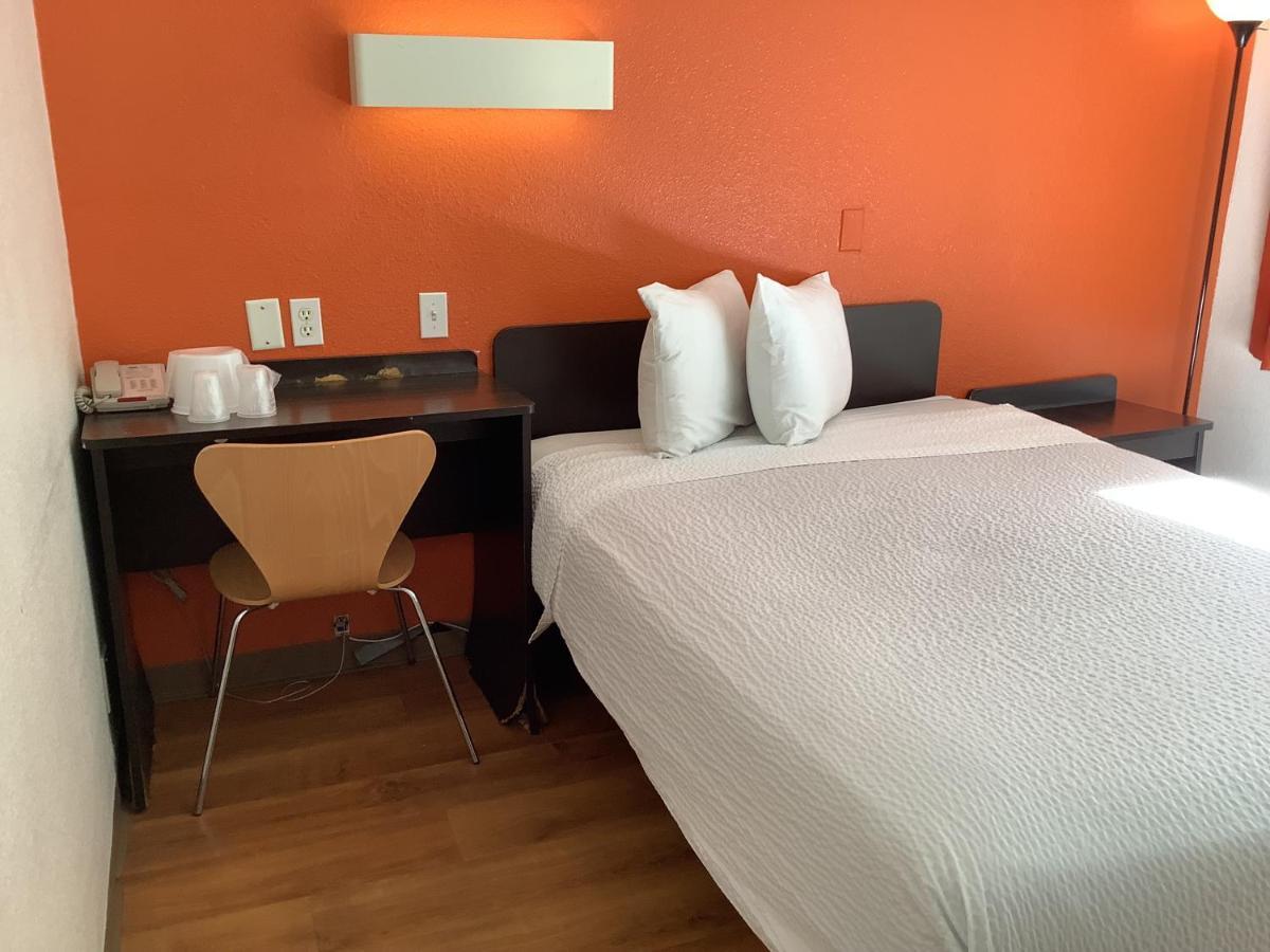 Carlsbad Village Inn מראה חיצוני תמונה