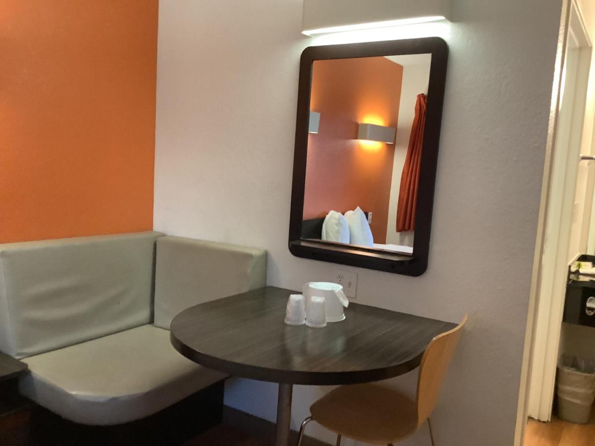 Carlsbad Village Inn מראה חיצוני תמונה